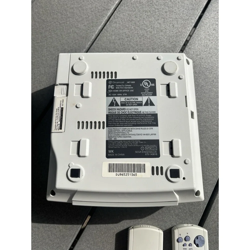 Sega Dreamcast HKT-3021 Home Video Game Console W/controller & Games VERY RARE